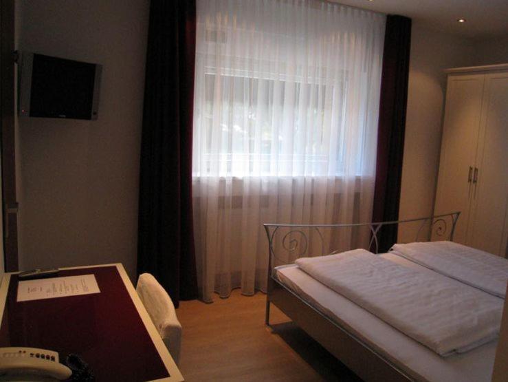 Hotel Barbarina Tuebingen Phòng bức ảnh