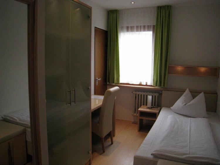 Hotel Barbarina Tuebingen Phòng bức ảnh